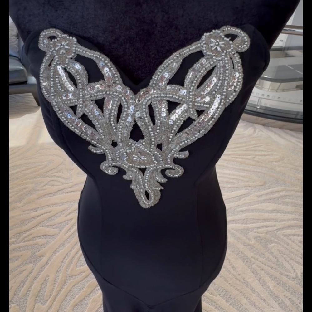 Vintage Mermaid Fit Strapless Black Evening Gown with Silver hand beads - Picture 3 of 6